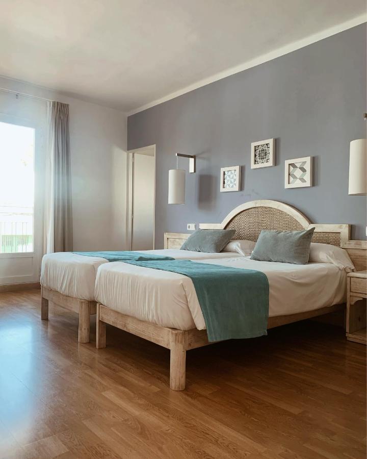 Hostal Hpc Porto Colom المظهر الخارجي الصورة