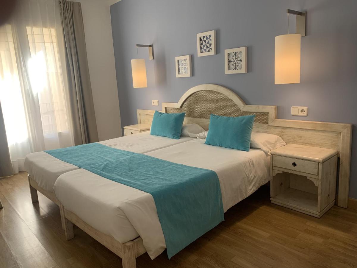 Hostal Hpc Porto Colom المظهر الخارجي الصورة