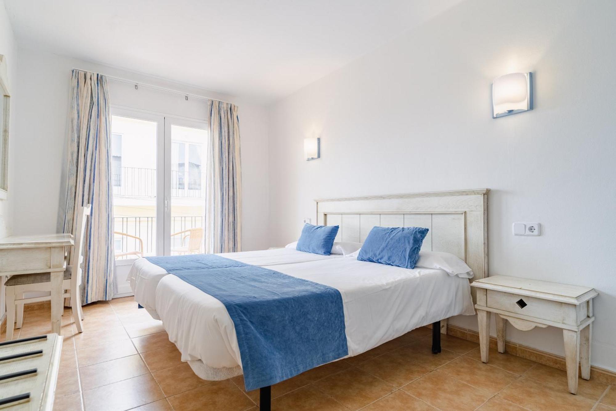 Hostal Hpc Porto Colom المظهر الخارجي الصورة